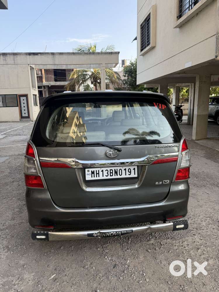 Toyota Innova 2.5 V 8 Str, 2013, Diesel