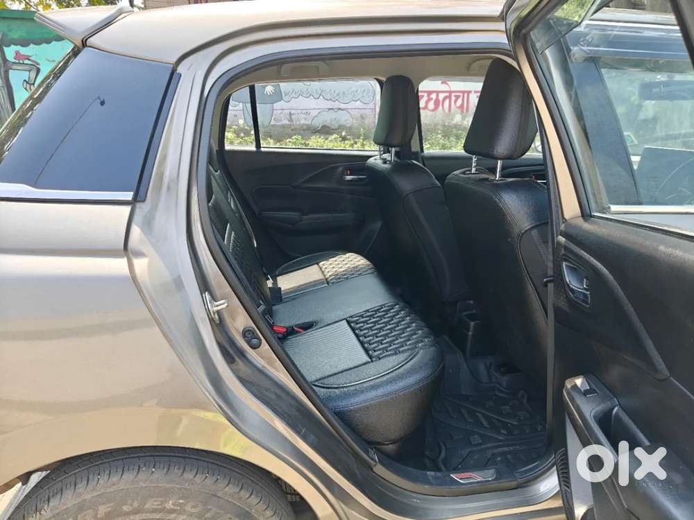 Maruti Suzuki Swift Vxi, 2025, Petrol