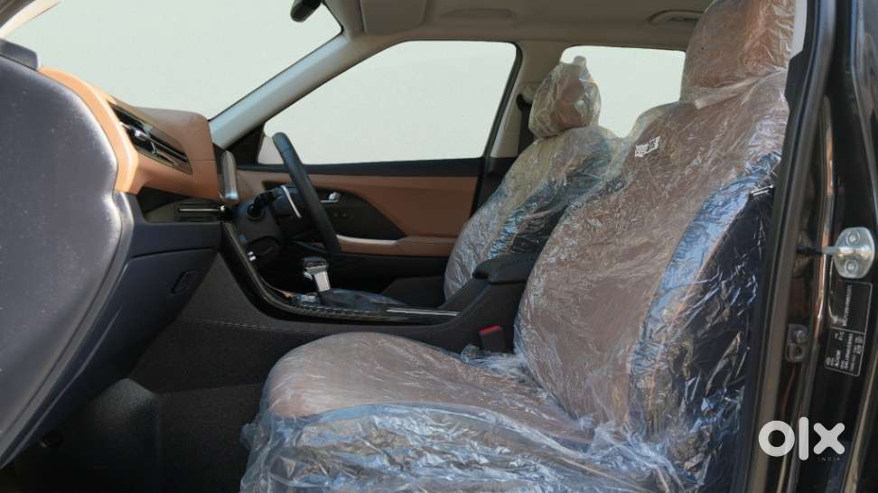 Hyundai Alcazar Signature 1.5 Petrol Dct 6str, 2024, Petrol