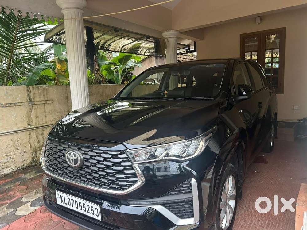 Toyota Innova Hycross 2025 Hybrids Well Maintained