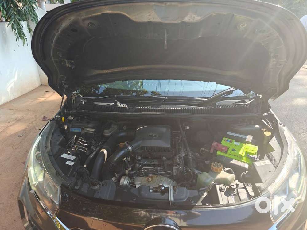 Tata Nexon Xza +(o) Amt 2020 Dec Model