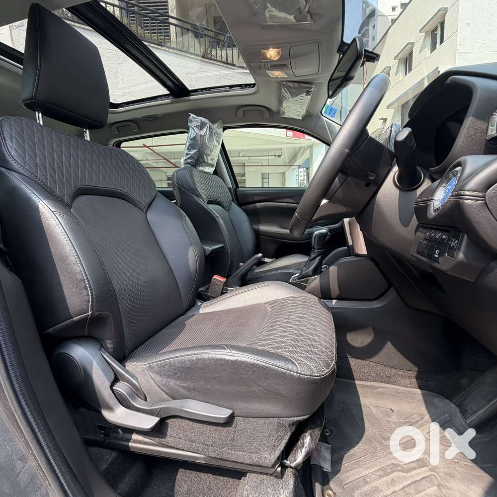 Maruti Suzuki Grand Vitara 1.5 Alpha Plus Intelligent Hybrid Ecvt, 2..