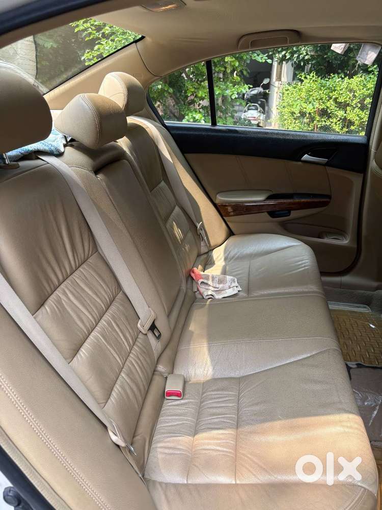 Honda Accord 2.4 At 2011 Model