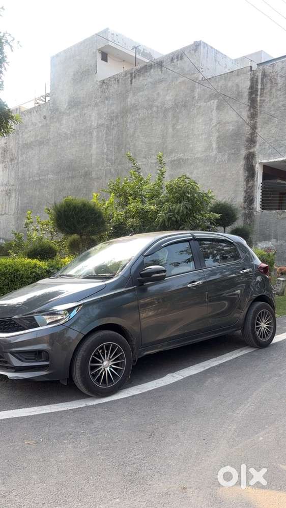 Tata Tiago 2024 Petrol 210001 Km Driven