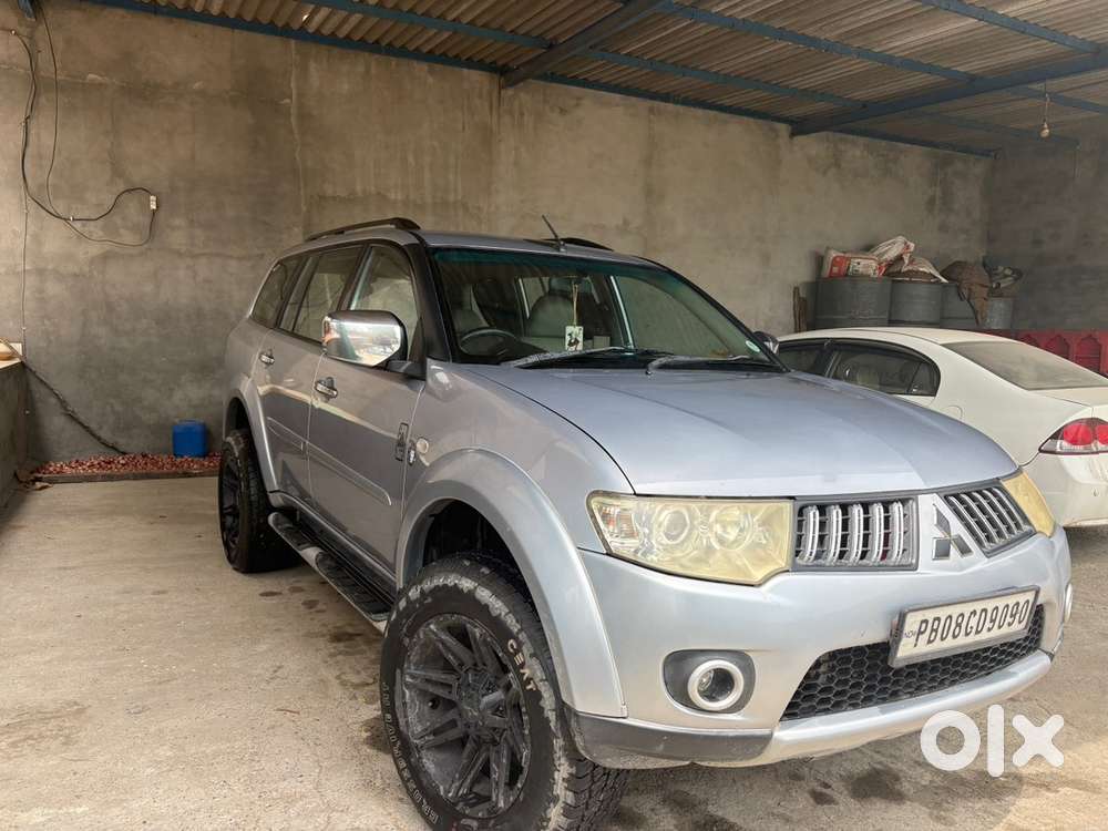 Mitsubishi Pajero Sport 2012