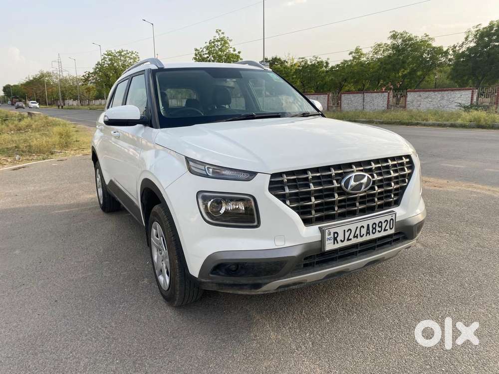 Hyundai Venue 1.2 S Plus, 2022, Petrol