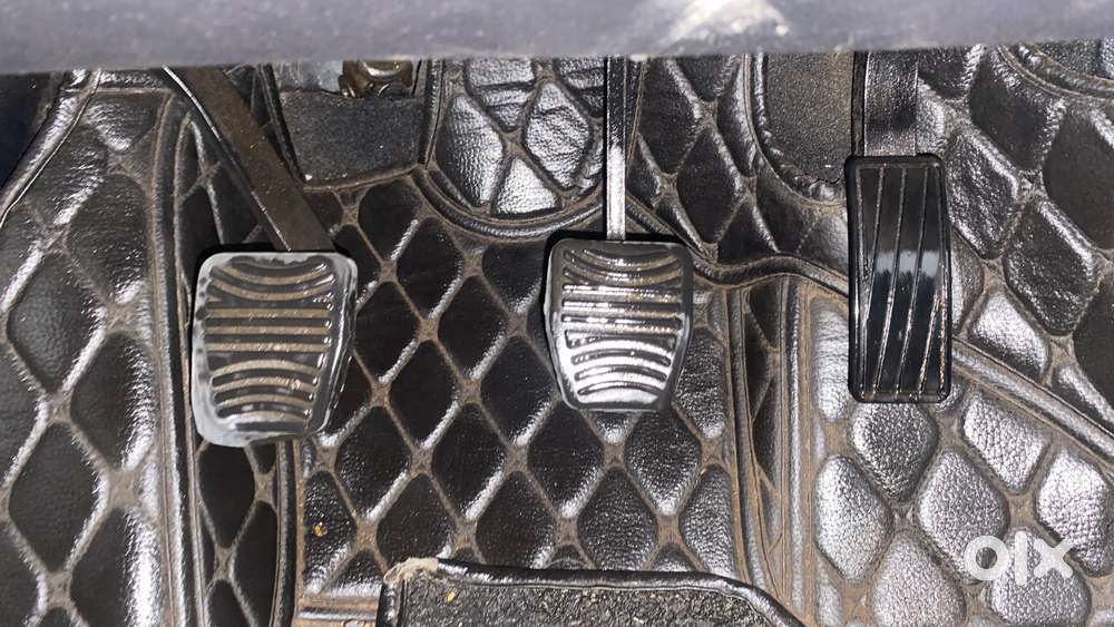 Mahindra Xuv700 2.0 Ax 5 Petrol Mt Str, 2022, Petrol
