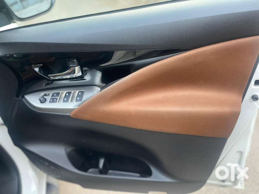 Toyota Innova Crysta, 2022, Petrol