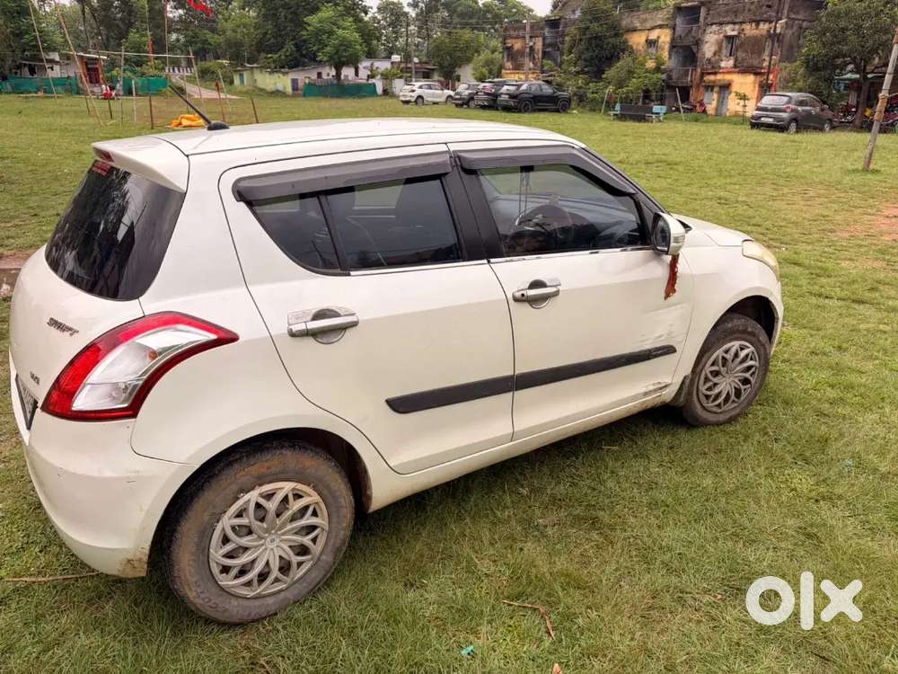 Maruti Suzuki Swift 2015 Petrol 70000 Km Driven