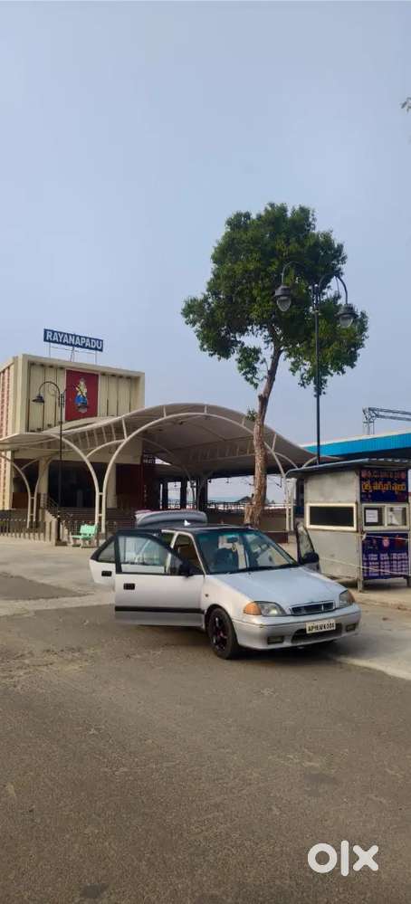 Maruti Suzuki Esteem Lxi 2002
