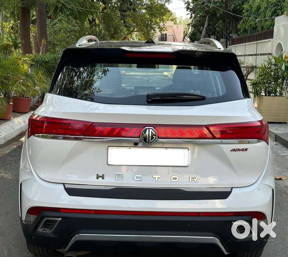 Mg Hector Plus 2023 Petrol Well Maintained