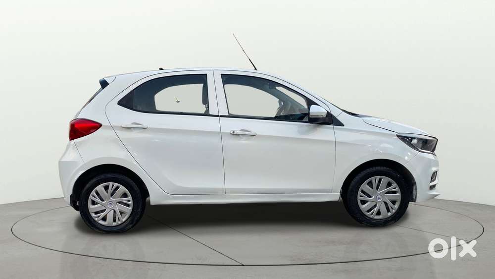 Tata Tiago 1.2 Revotron Xt, 2020, Petrol