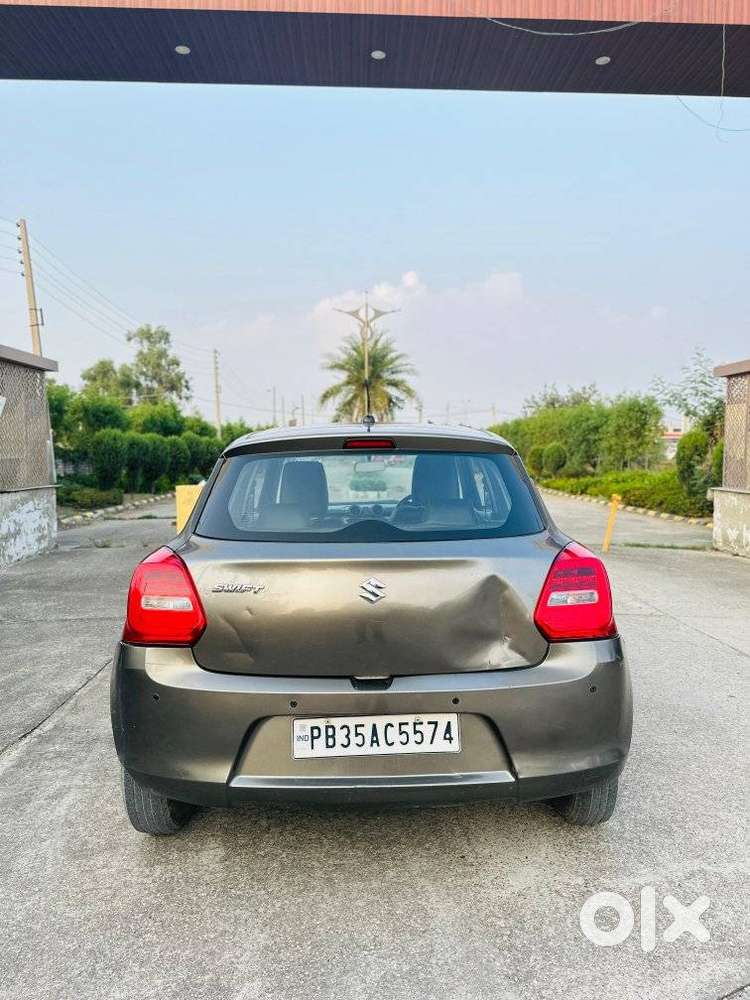 Maruti Suzuki Swift Vxi + Manual, 2018, Petrol