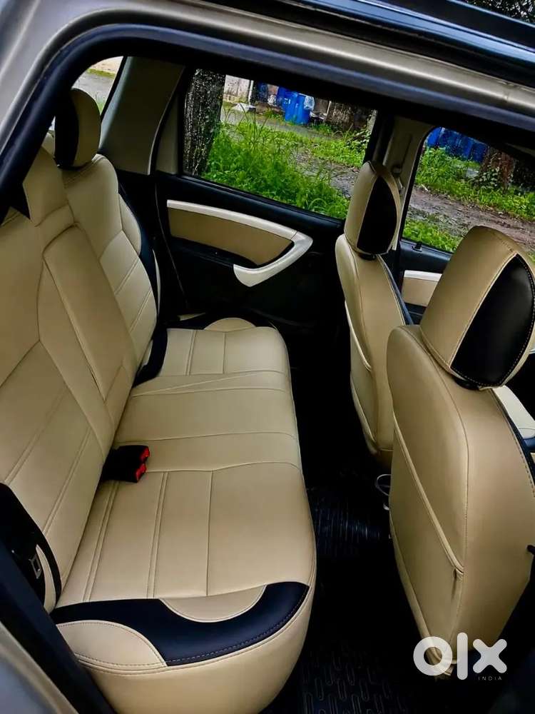 Renault Duster 2015 Showroom Service