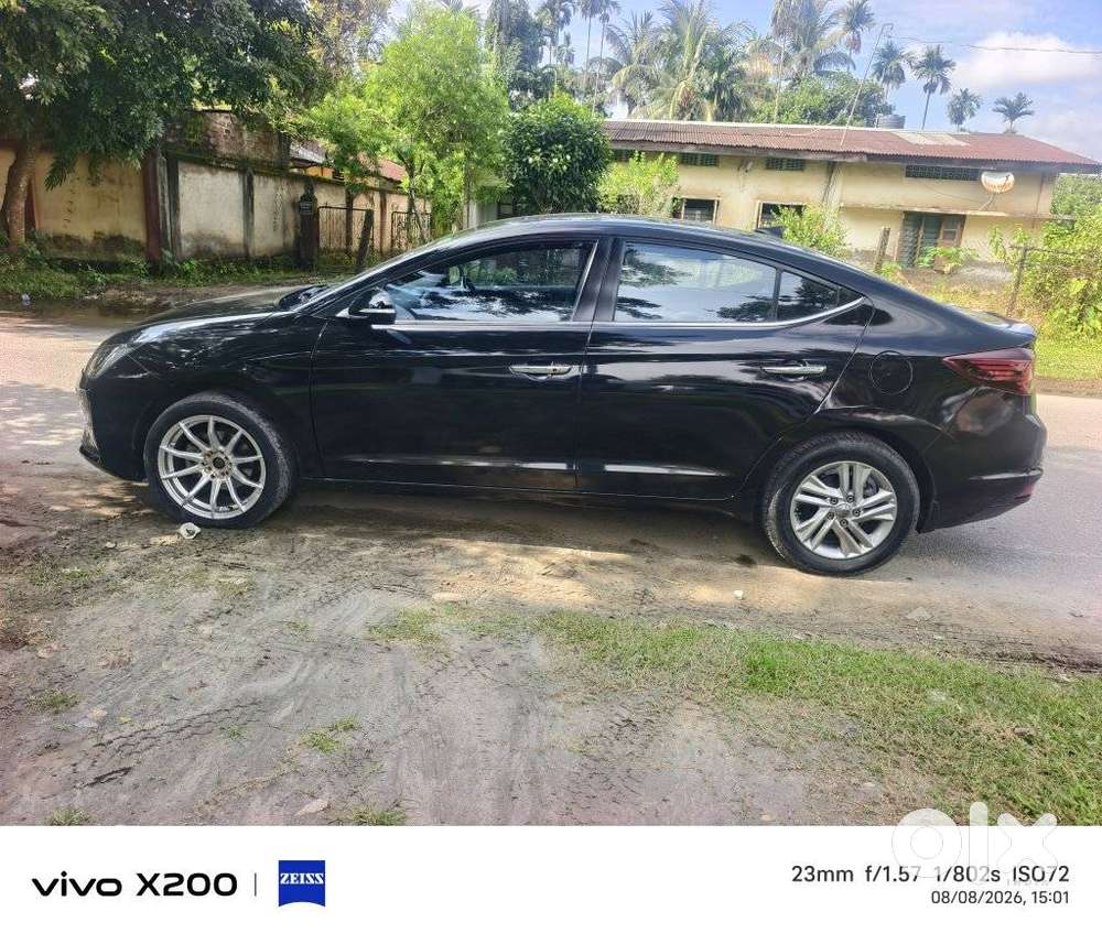 Hyundai Elantra Facelift, 2019, Petrol