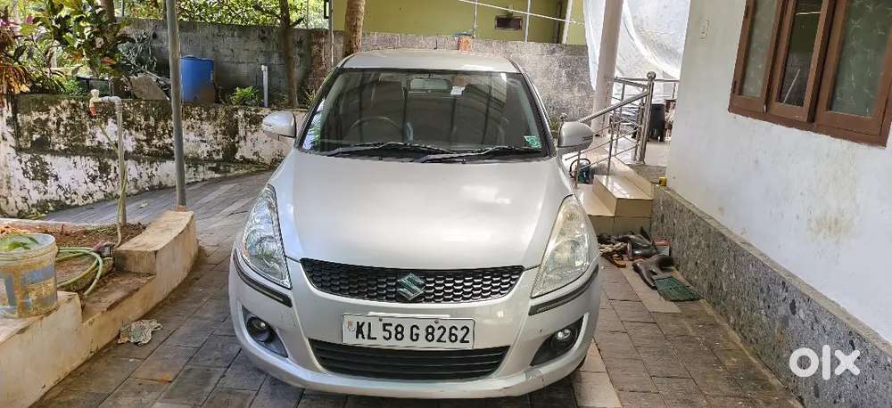 Maruti Swift Vxi Petrol 2012