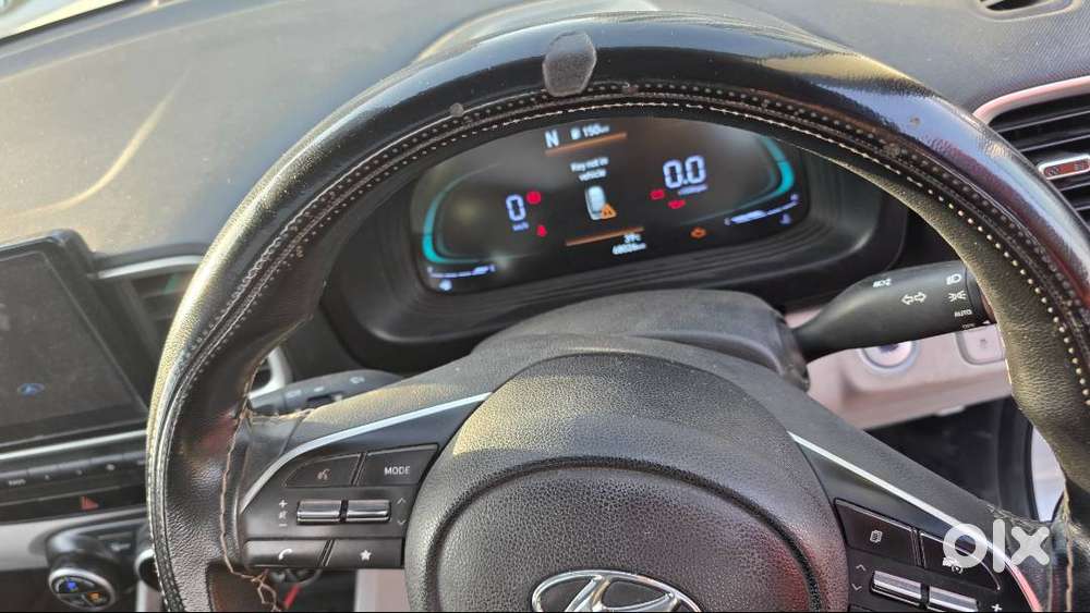 Hyundai Venue 2022 Petrol Well Maintained