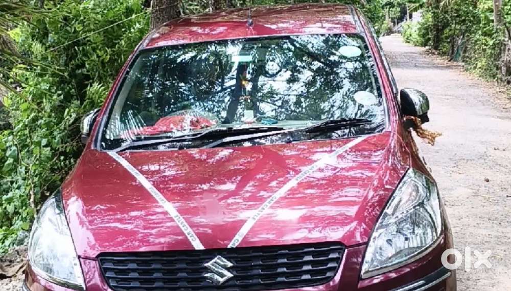 Maruti Suzuki Ertiga Lxi 2013