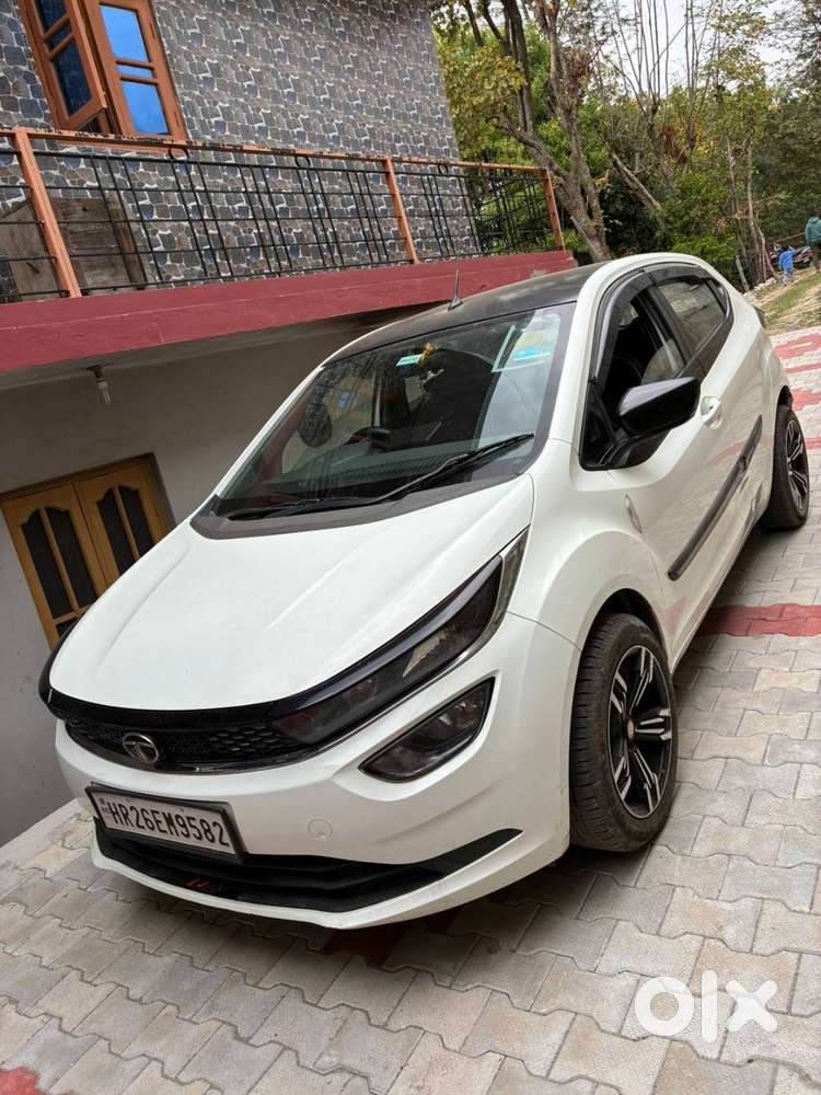 1st Owner And Complete Service Record