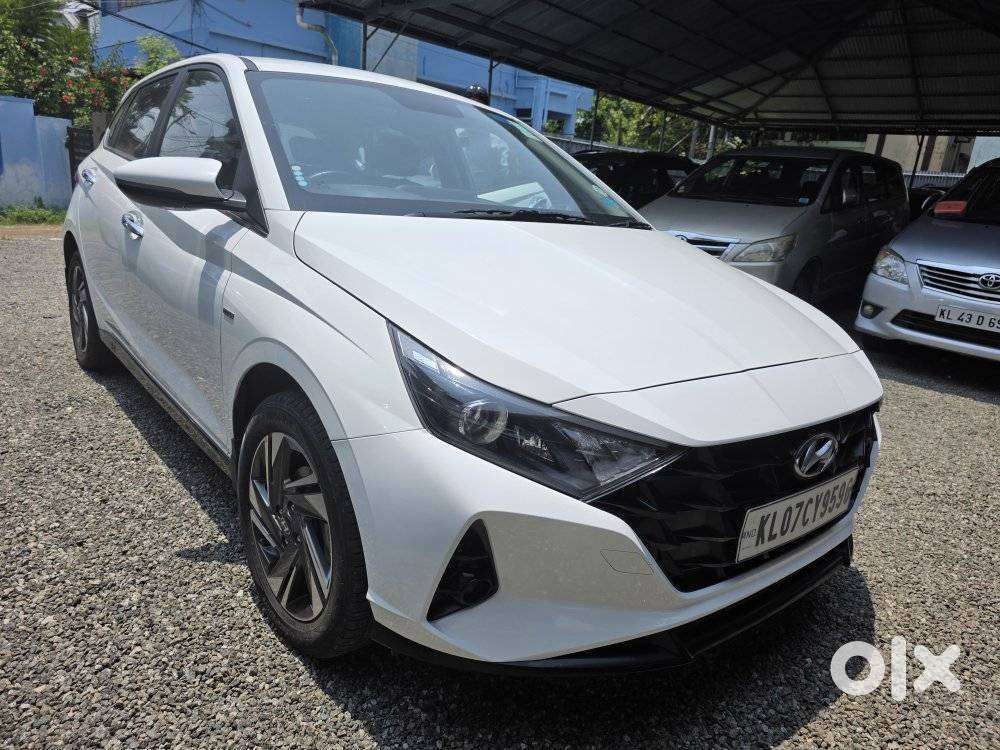 Hyundai I20 Asta (o) 1.2 Ivt, 2022, Petrol