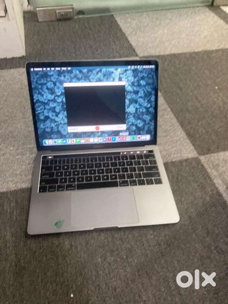 Apple MacBook Pro 13inch i5 2017 A1706 Camera issue Refurbished Warnty