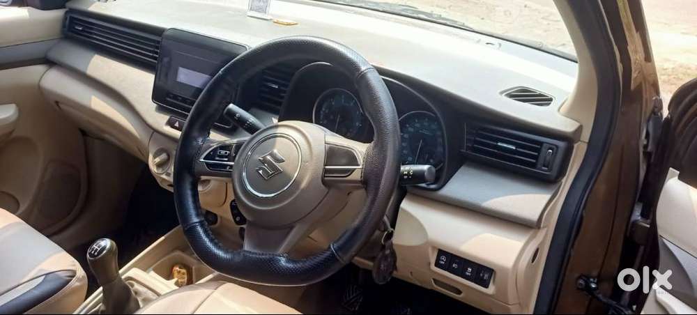 Maruti Suzuki Ertiga Smart Hybrid Vxi (o)