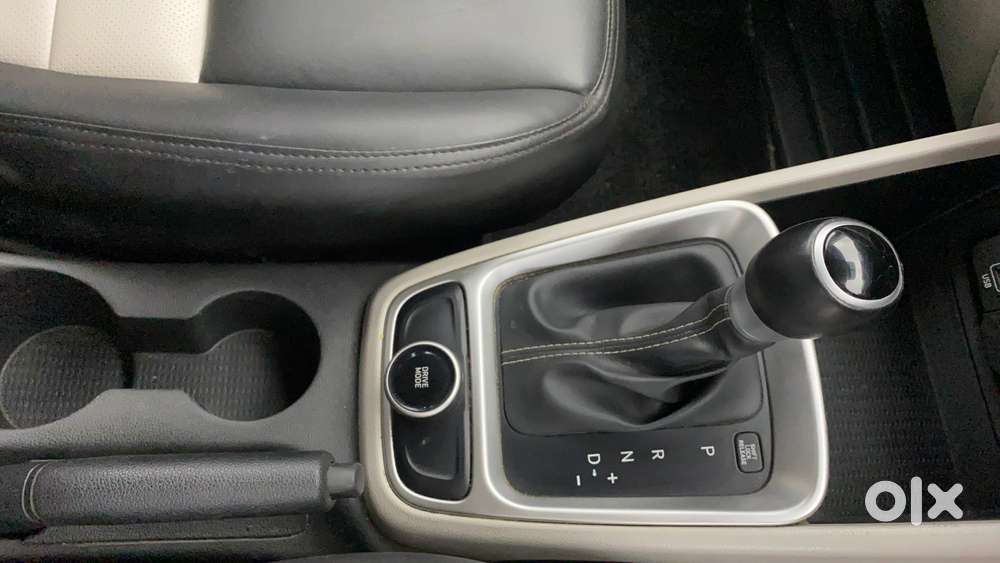 Hyundai Venue 1.0 S (o) Turbo Dct, 2022, Petrol