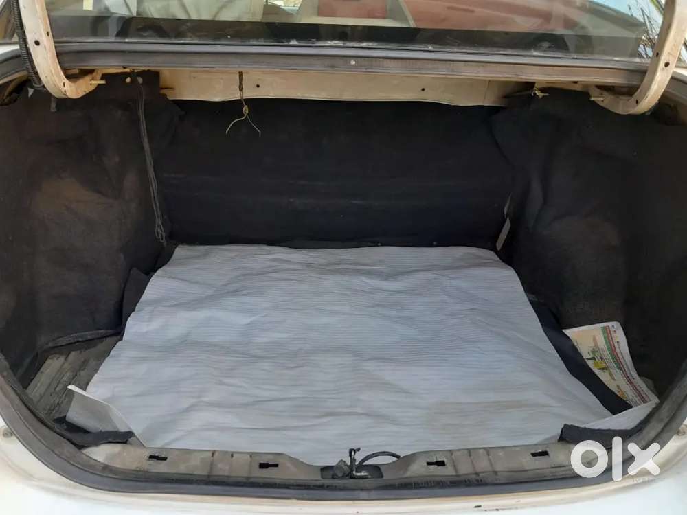 Maruti Suzuki Swift Dzire 2015. Diesel