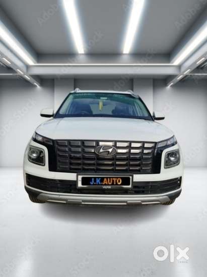 Hyundai Venue Sx Mt, 2023, Petrol