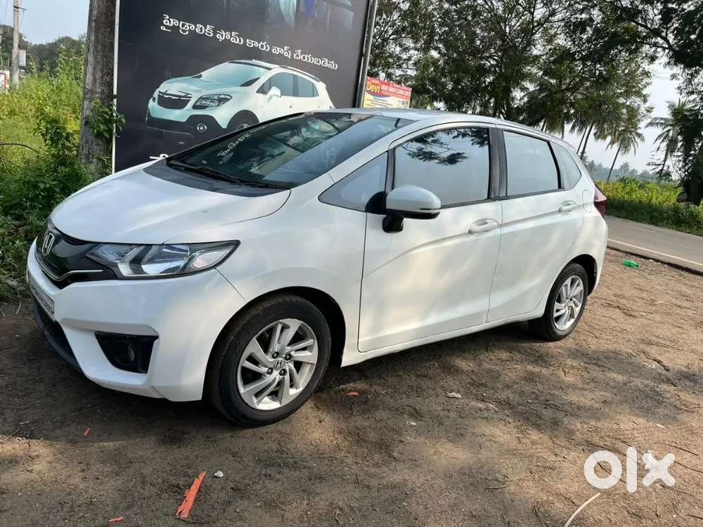 Honda Jazz 2015 Diesel Well Maintained