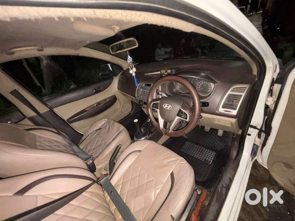 Hyundai I20 Petrol Manual 2011