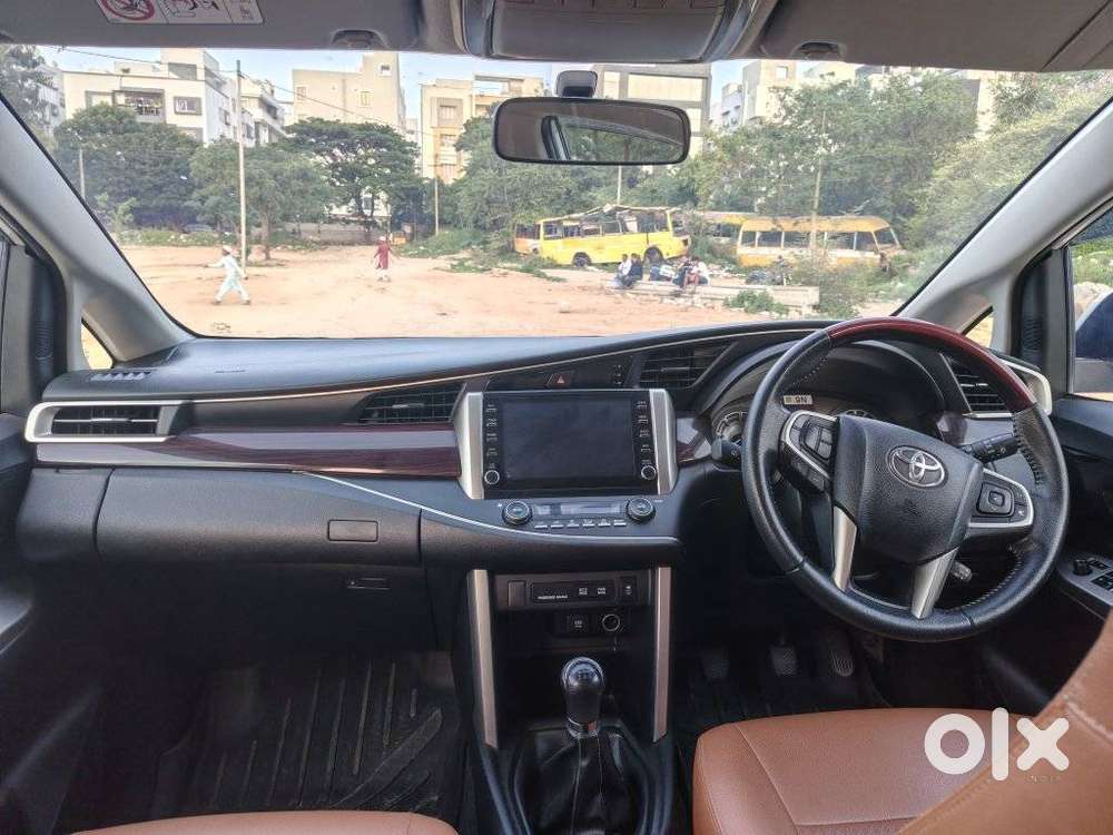 Toyota Innova Crysta [2020-ongoing] 2.4 Vx 8 Str, 2022, Diesel