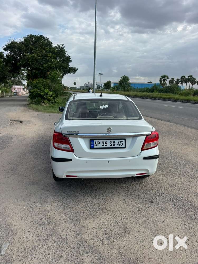 Maruti Suzuki Dzire 2023 Petrol 27200km Driven