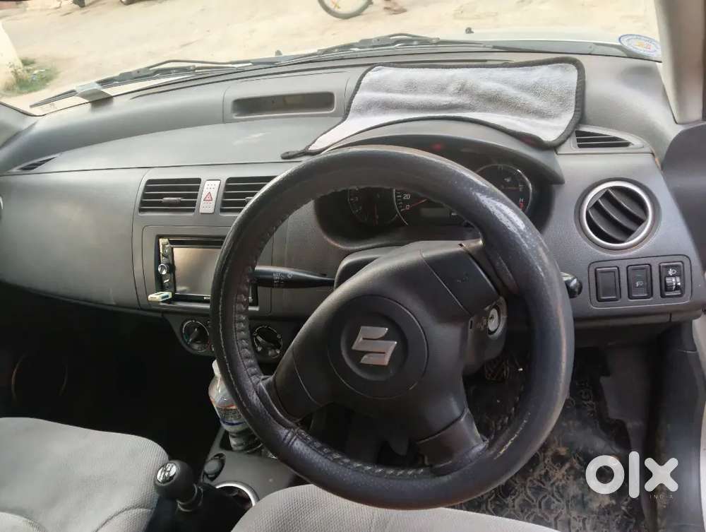 Maruti Suzuki Swift 2009 Petrol 104145 Km Driven