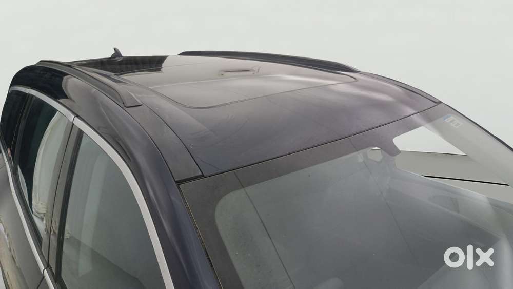 Mahindra Xuv700 2.2 Ax 5 Diesel At Str, 2022, Diesel