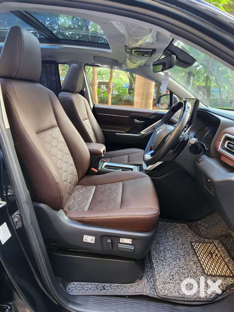 Toyota Innova Hycross 2.0 Zx Hybrid 7 Str, 2025, Petrol
