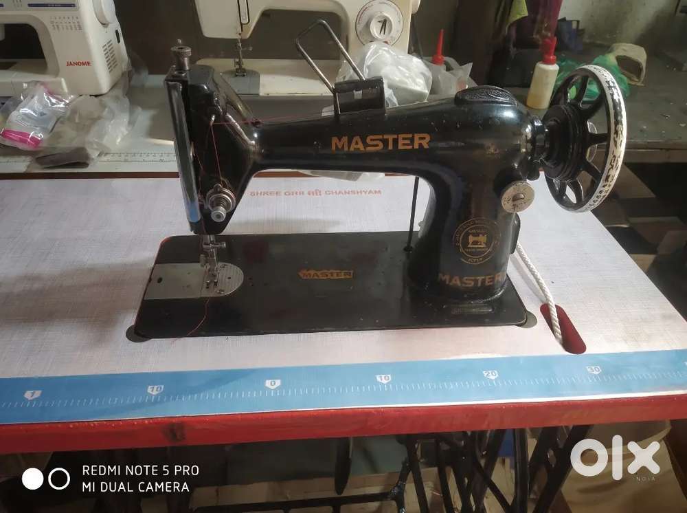 Master Heavy-Duty Tailoring Sewing Machine with Table & Stand / Treadl