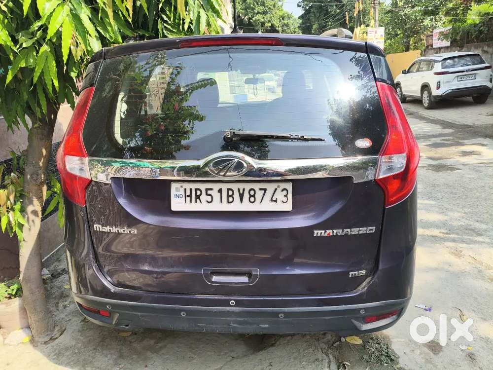 Mahindra Marazzo M6 8 2018