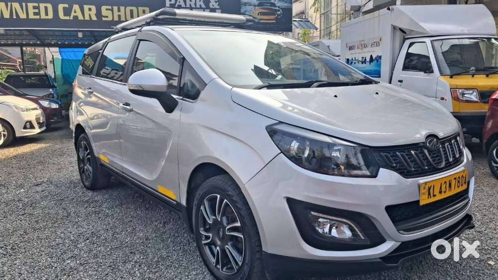 Mahindra Marazzo M6 8str, 2021, Diesel