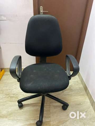 Olx 2024 rolling chair