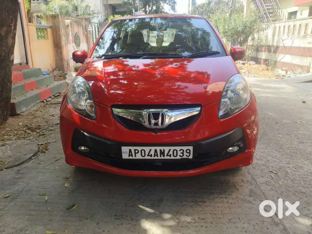Honda Brio Petrol Manual 2012 Km Driven