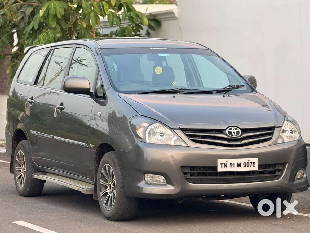 Toyota Innova 2.5 Gx 7 Str Bs-iii, 2011, Diesel