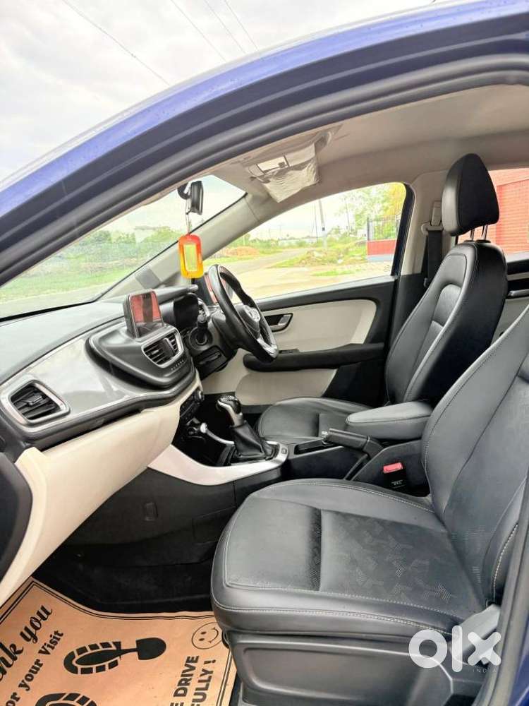 Tata Altroz 1.2 Xz Plus Petrol, 2025, Petrol