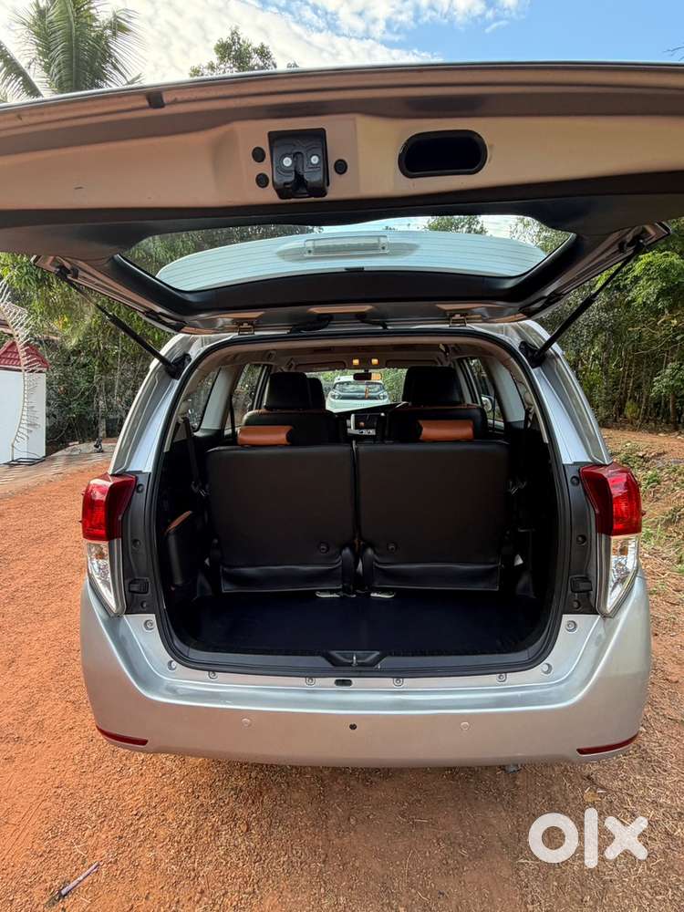 Toyota Innova Crysta 2018 Diesel Well Maintained