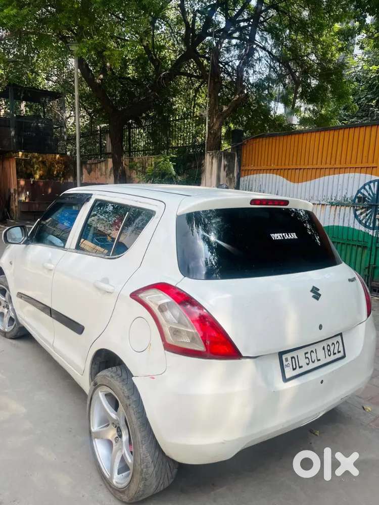 Maruti Suzuki Swift Lxi 2015