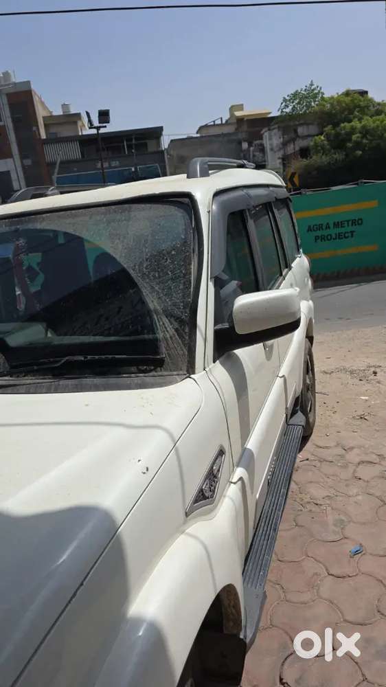 Mahindra Scorpio Class S11