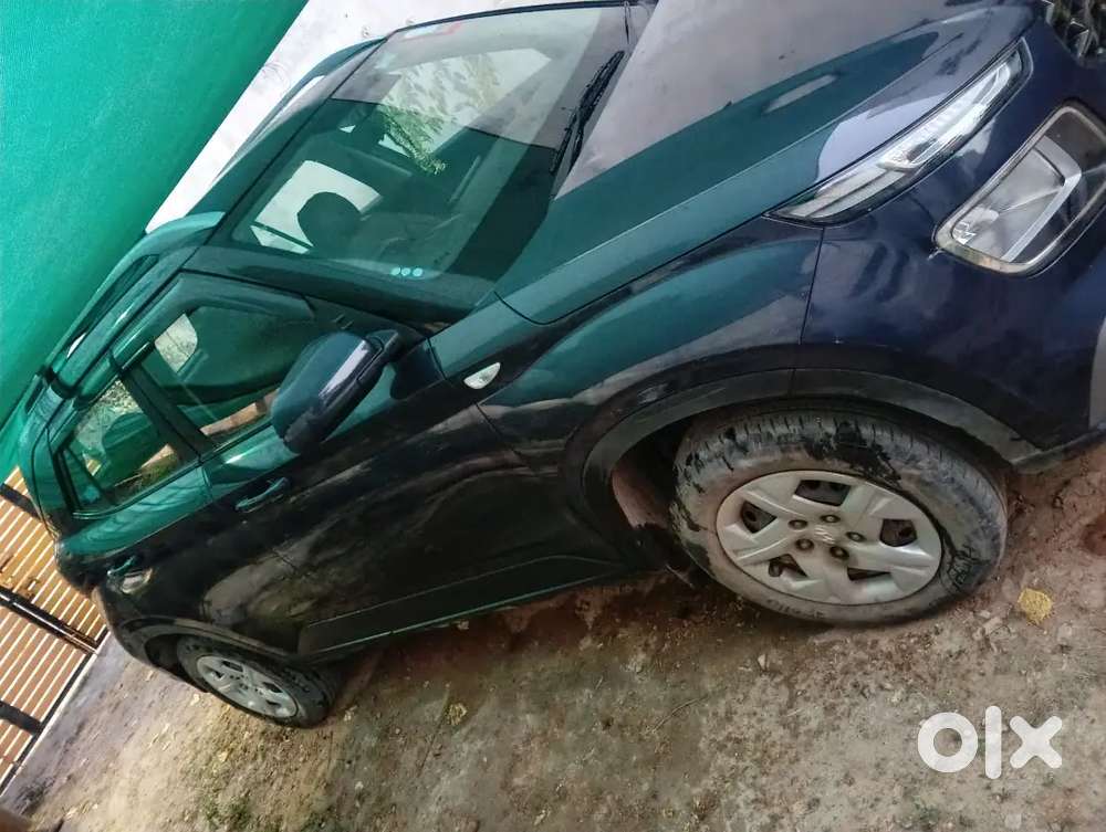 Hyundai Venue 2021 Petrol Well Maintained 13000 Km Driven.