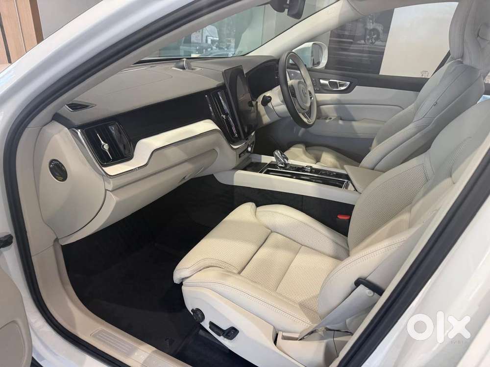 Volvo Xc60 Inscription, 2025, Petrol