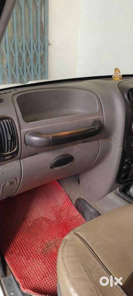 Power Window Scorpio Lx 2013