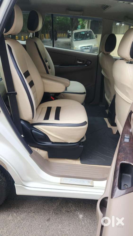 Toyota Innova 2.5 Z Diesel 7 Seater Bs Iv, 2015, Diesel